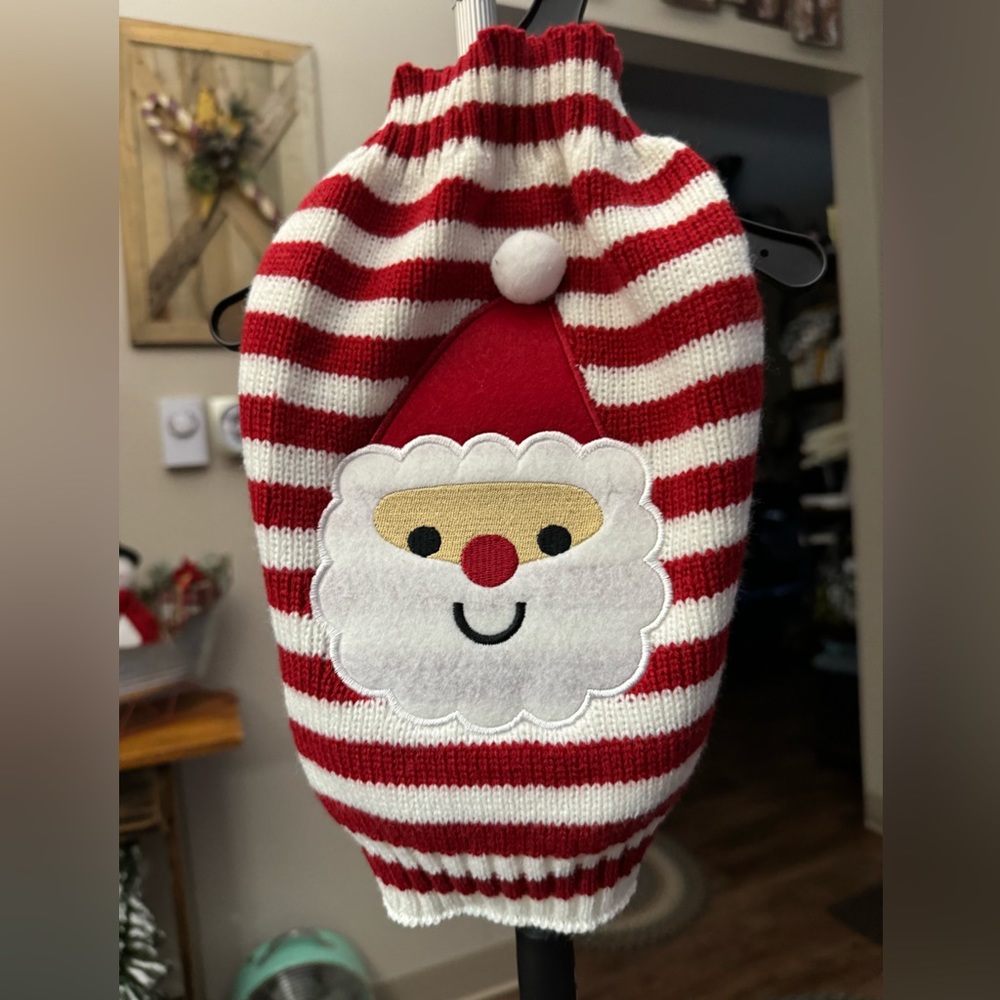 🎁Dog Santa sweater size small NWOT